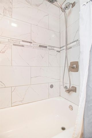 4018 Quillen Avenue, Waterford Charter Township, MI 48329