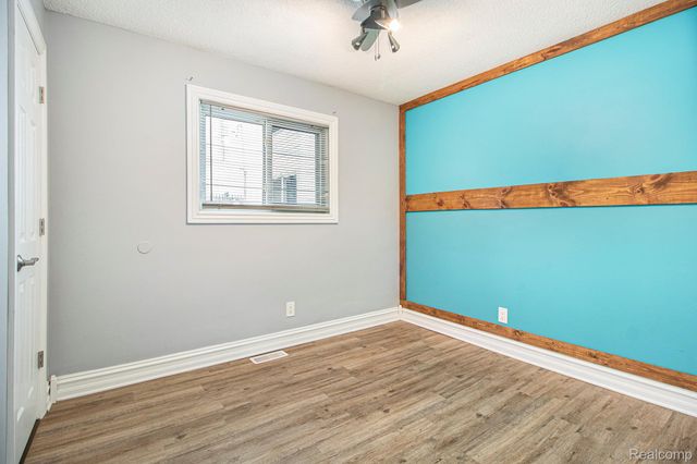 4018 Quillen Avenue, Waterford Charter Township, MI 48329