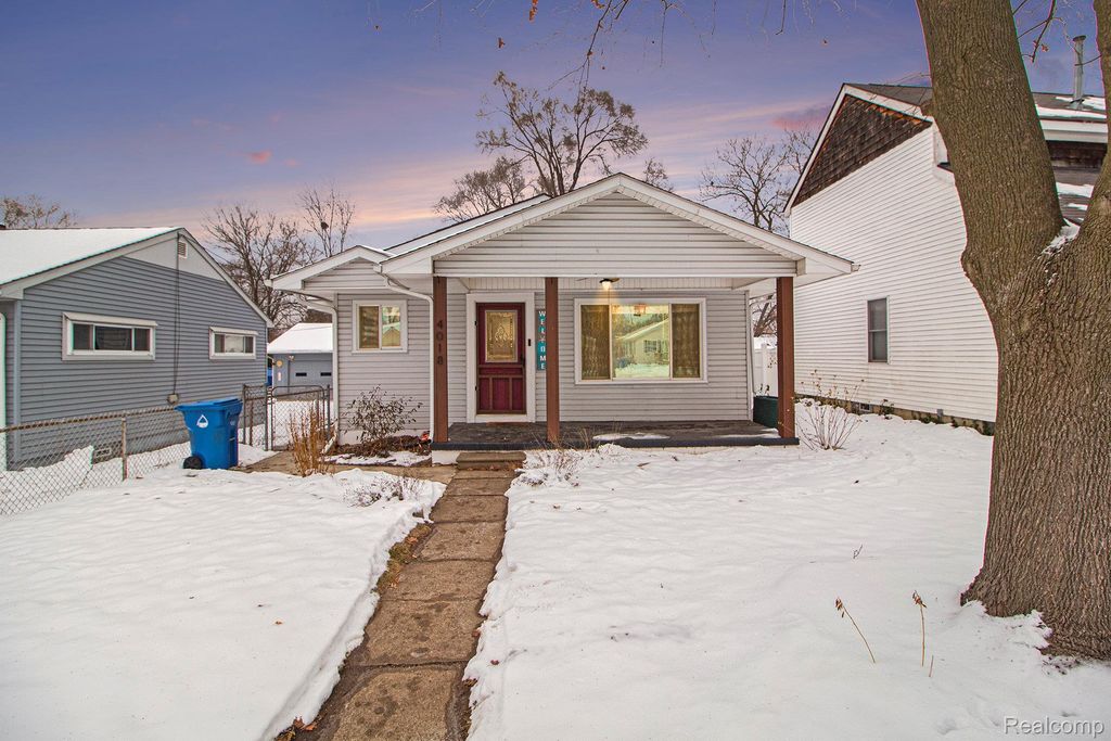 4018 Quillen Avenue, Waterford Charter Township, MI 48329