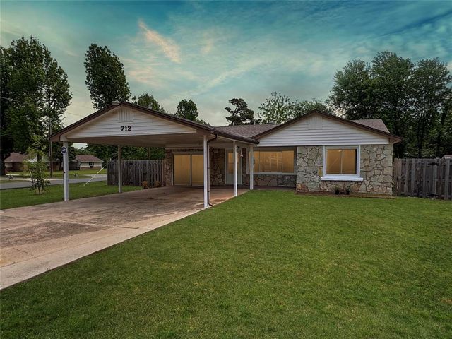 712 N Cedar Drive, Oklahoma City, OK 73130