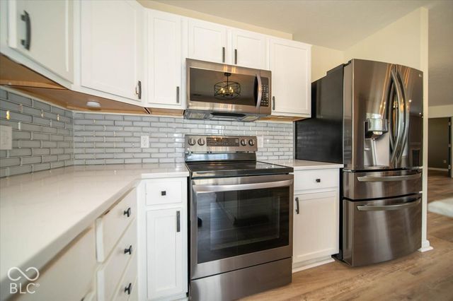 2040 St Clifford Drive, Indianapolis, IN 46239