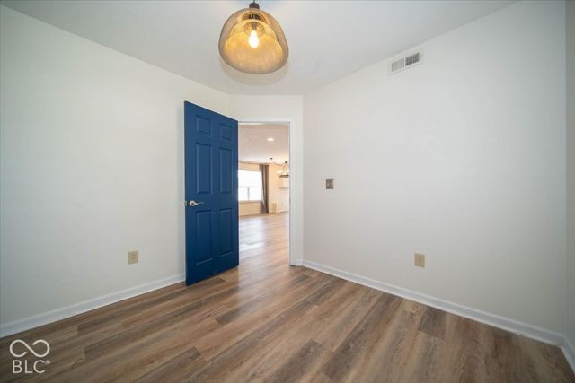 2040 St Clifford Drive, Indianapolis, IN 46239