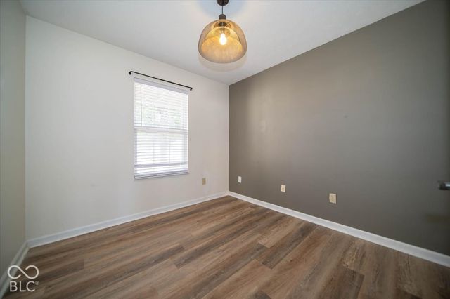 2040 St Clifford Drive, Indianapolis, IN 46239
