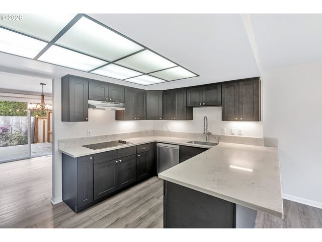 17 BRITTEN Ct, Lake Oswego, OR 97035