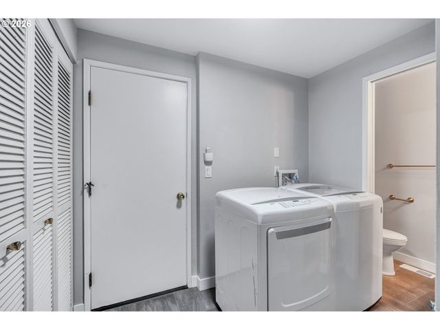 17 BRITTEN Ct, Lake Oswego, OR 97035