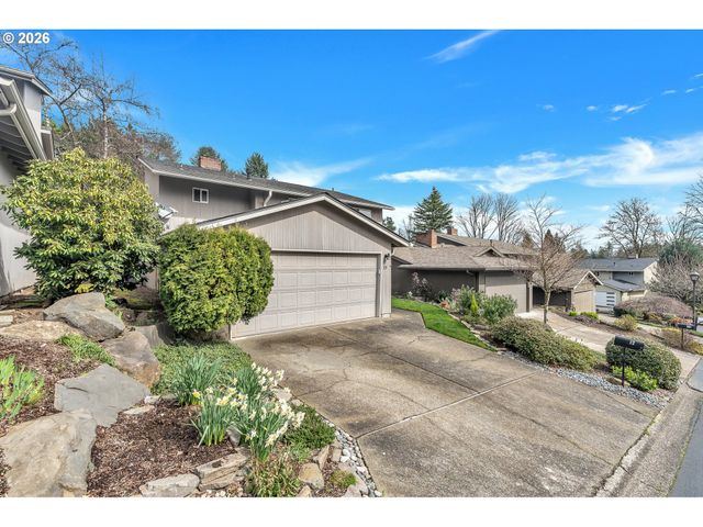 17 BRITTEN Ct, Lake Oswego, OR 97035