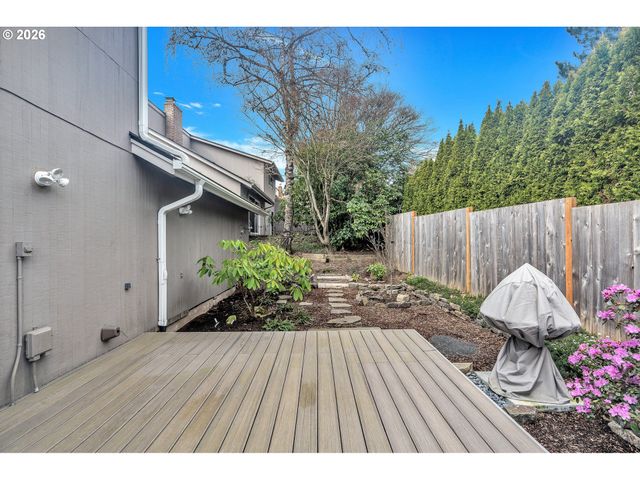 17 BRITTEN Ct, Lake Oswego, OR 97035