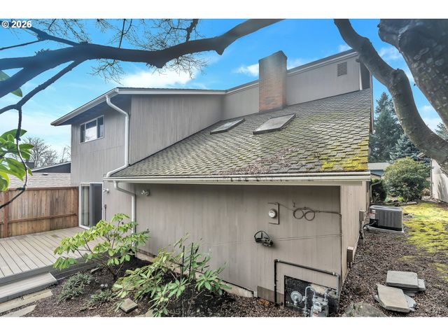 17 BRITTEN Ct, Lake Oswego, OR 97035