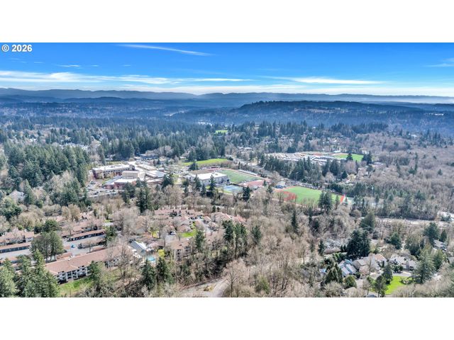 17 BRITTEN Ct, Lake Oswego, OR 97035