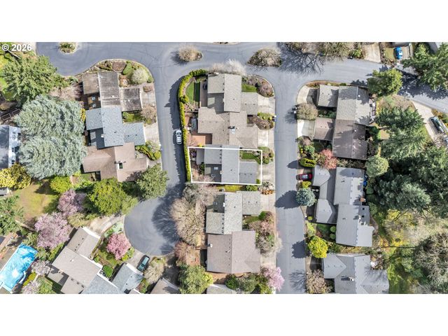 17 BRITTEN Ct, Lake Oswego, OR 97035