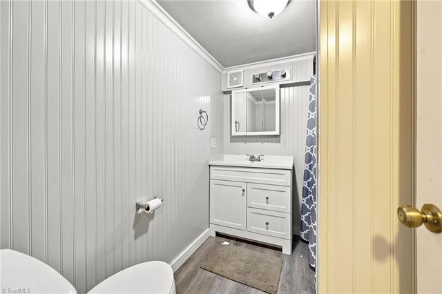 300 Brewer Road, Mayodan, NC 27027