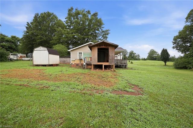 300 Brewer Road, Mayodan, NC 27027