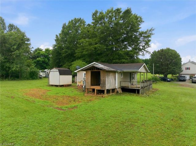 300 Brewer Road, Mayodan, NC 27027