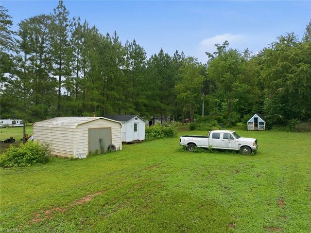 300 Brewer Road, Mayodan, NC 27027