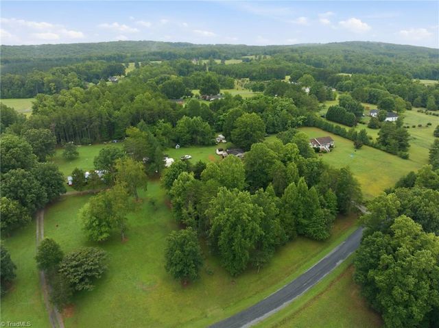 300 Brewer Road, Mayodan, NC 27027
