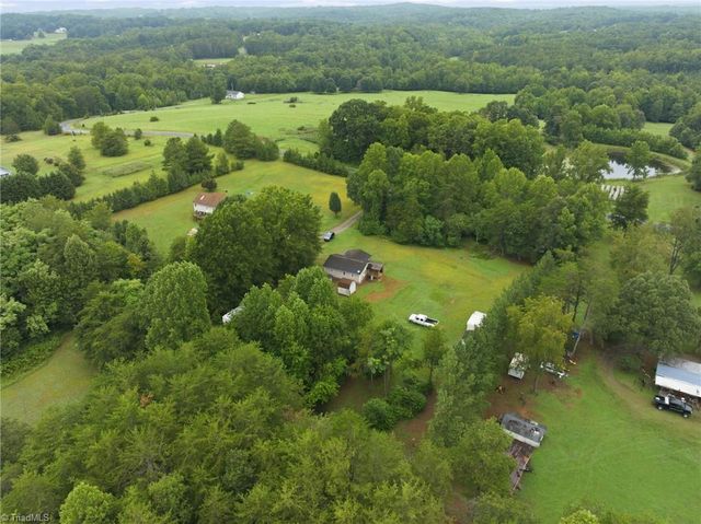 300 Brewer Road, Mayodan, NC 27027