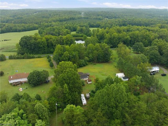 300 Brewer Road, Mayodan, NC 27027