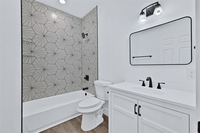 1027 W Coffin Street, Denison, TX 75020