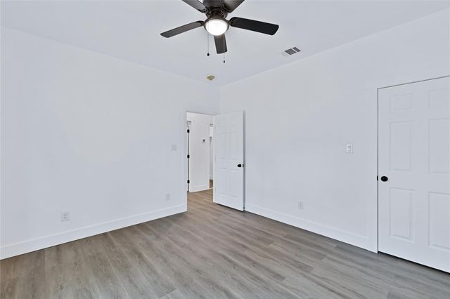 1027 W Coffin Street, Denison, TX 75020