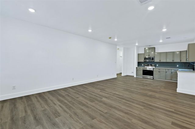 1027 W Coffin Street, Denison, TX 75020