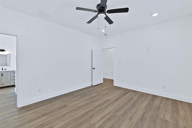 1027 W Coffin Street, Denison, TX 75020