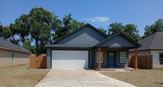 1027 W Coffin Street, Denison, TX 75020