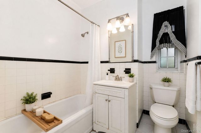 35-24 78th Street B24, Jackson Heights, NY 11372