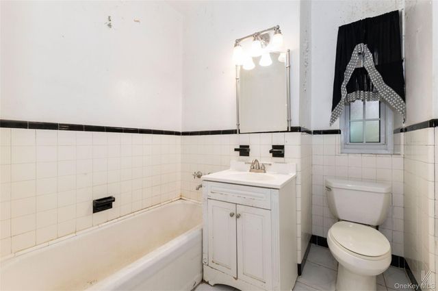 35-24 78th Street B24, Jackson Heights, NY 11372