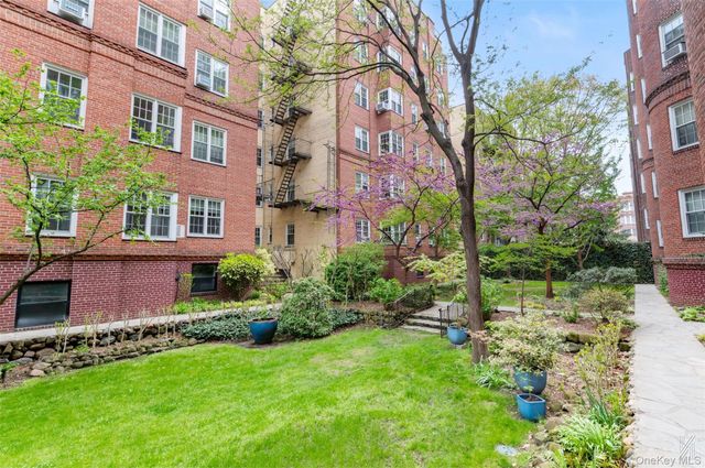 35-24 78th Street B24, Jackson Heights, NY 11372
