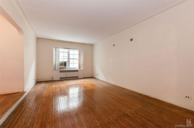 35-24 78th Street B24, Jackson Heights, NY 11372