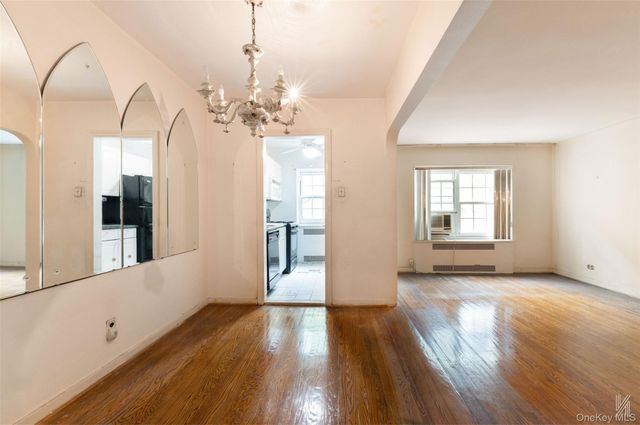 35-24 78th Street B24, Jackson Heights, NY 11372