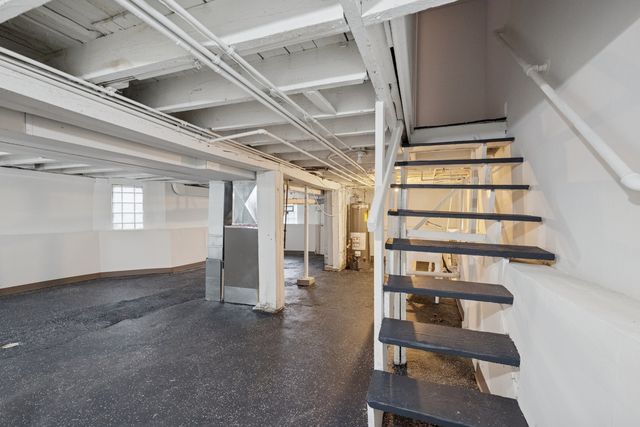 552 N Leamington Avenue, Chicago, IL 60644