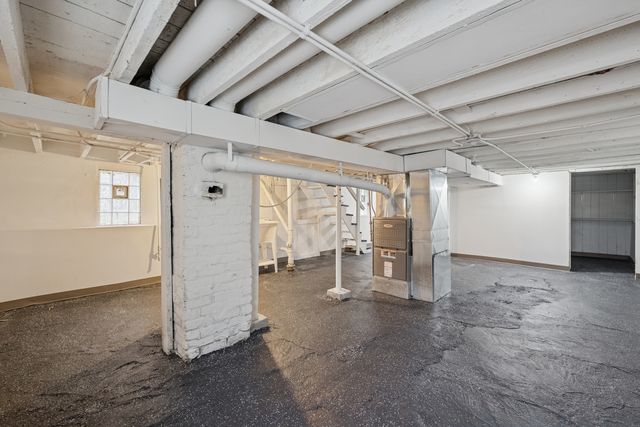 552 N Leamington Avenue, Chicago, IL 60644