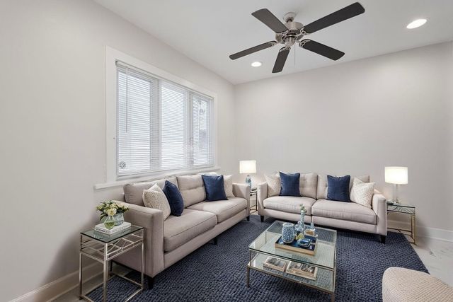 552 N Leamington Avenue, Chicago, IL 60644