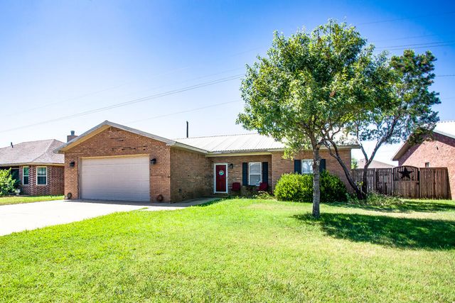 905 11th Street, Wolfforth, TX 79382