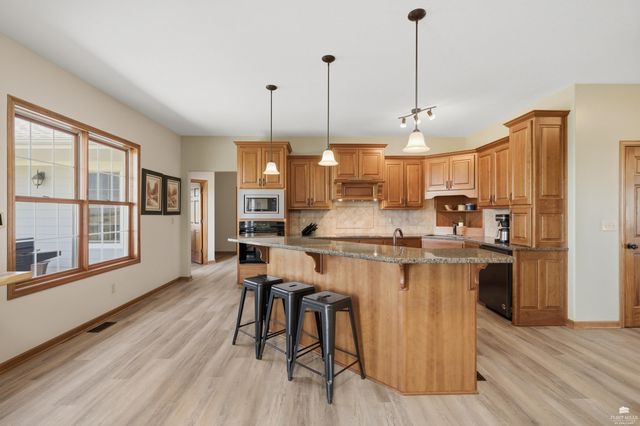 9500 Condray Road, Manhattan, KS 66503