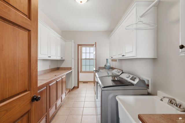 9500 Condray Road, Manhattan, KS 66503
