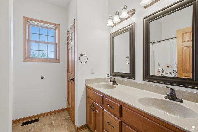 9500 Condray Road, Manhattan, KS 66503