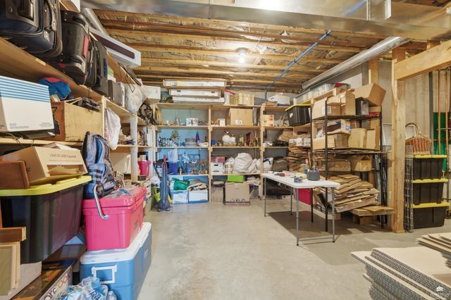9500 Condray Road, Manhattan, KS 66503