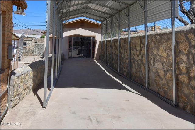 5107 RAYMOND JAYS Road, El Paso, TX 79903