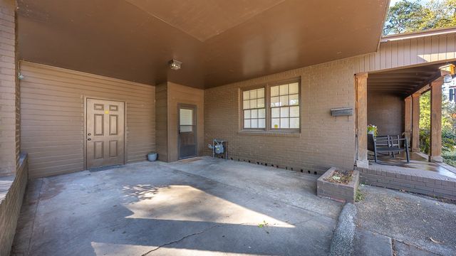 3704 E Britt David Road, Columbus, GA 31909