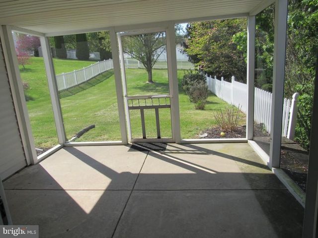 777 BLOSSOM HILL LN, Dallastown, PA 17313