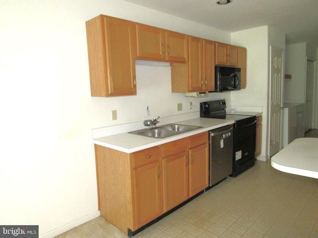 777 BLOSSOM HILL LN, Dallastown, PA 17313