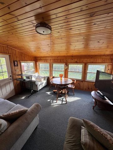 1009 RED OAK LANE, Appleton, WI 54915