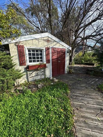 1009 RED OAK LANE, Appleton, WI 54915