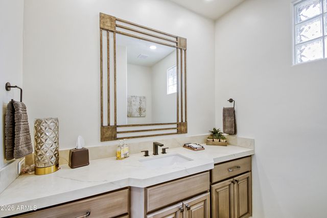 10772 E YEARLING Drive, Scottsdale, AZ 85255