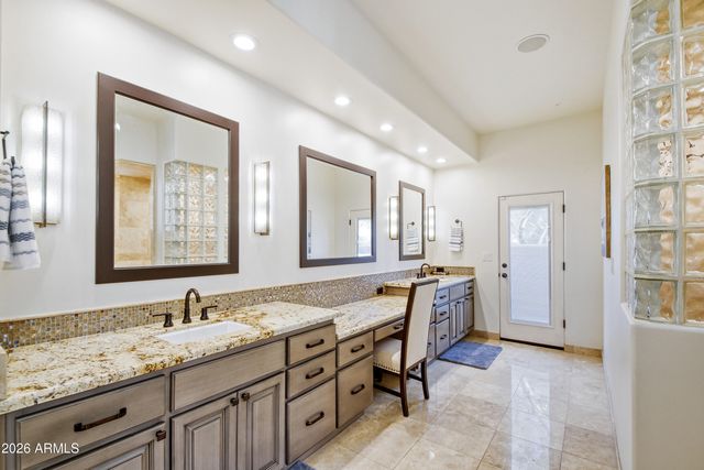 10772 E YEARLING Drive, Scottsdale, AZ 85255