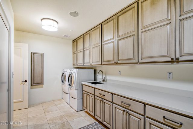 10772 E YEARLING Drive, Scottsdale, AZ 85255