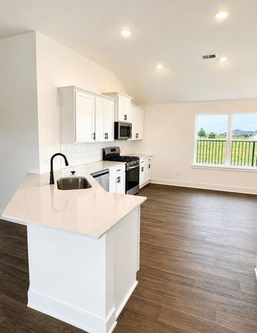 2064 Emerald Lake Trail, Dayton, TX 77535