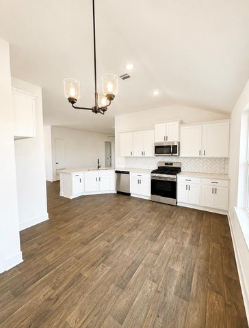 2064 Emerald Lake Trail, Dayton, TX 77535